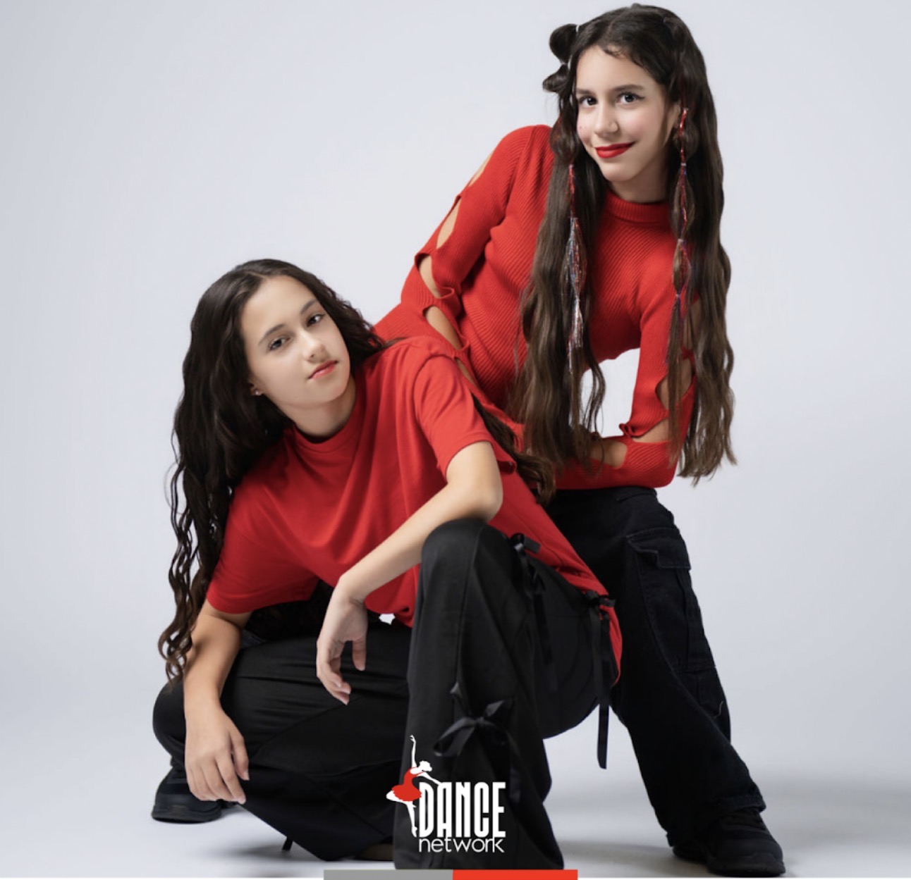 Bailarinas entrenando en clase profesional